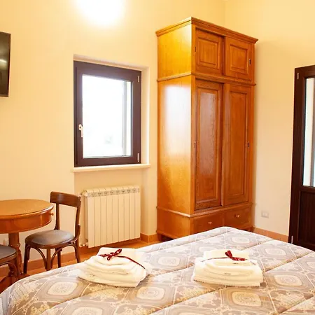 Podere Giovanni Olivo Farm stay *